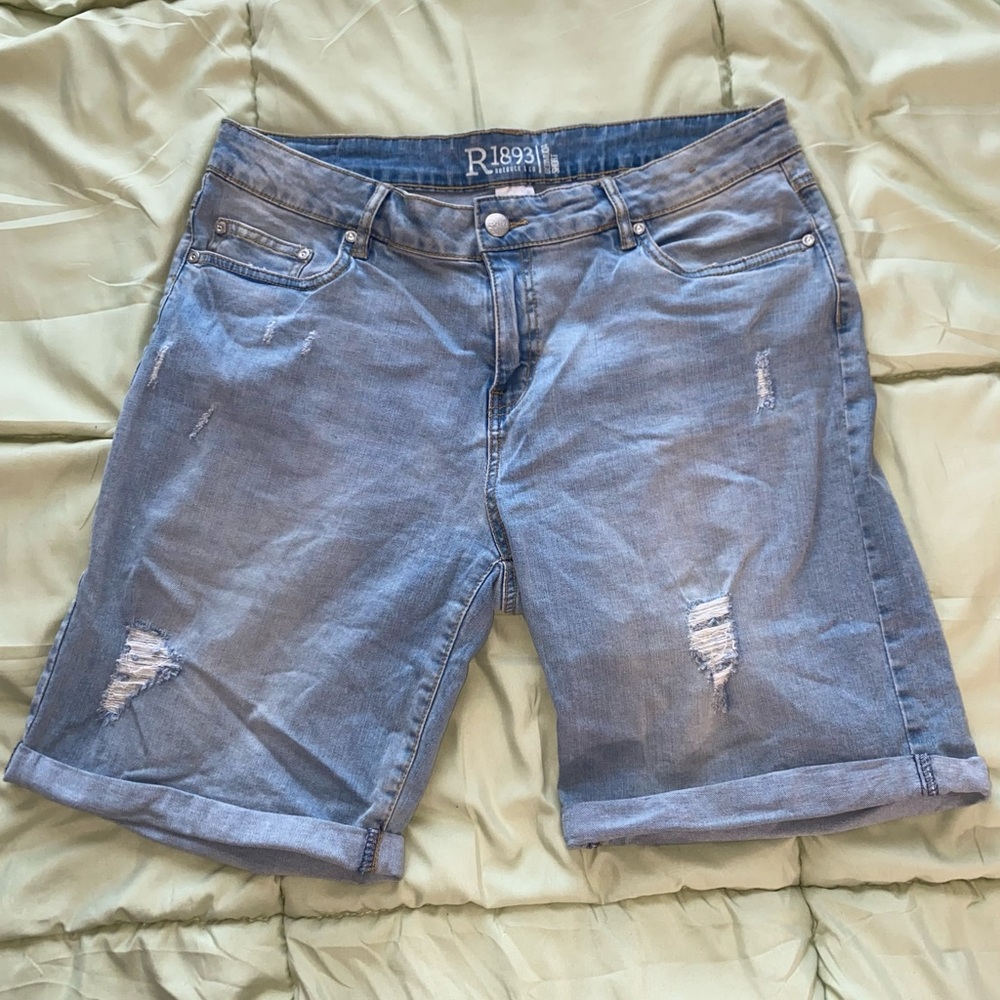 classic denim light blue shorts